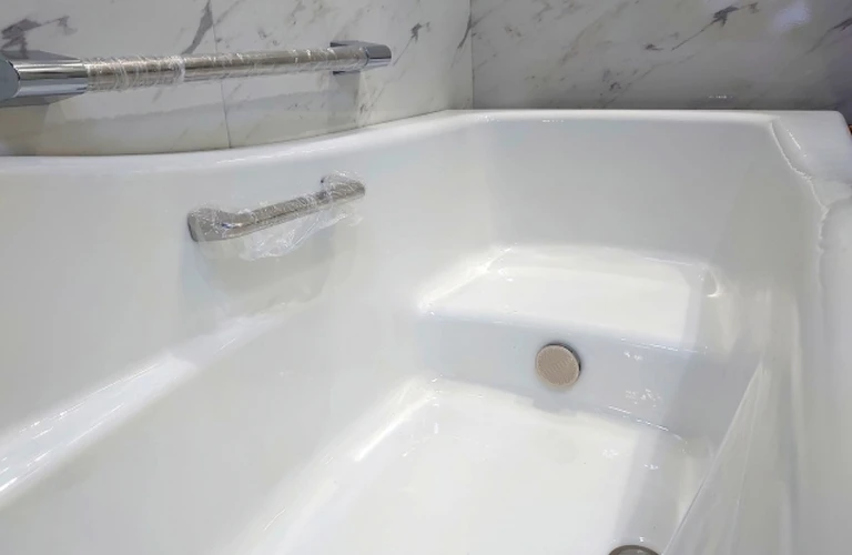 お風呂の水漏れトラブルに急な対応が必要なあなたへ